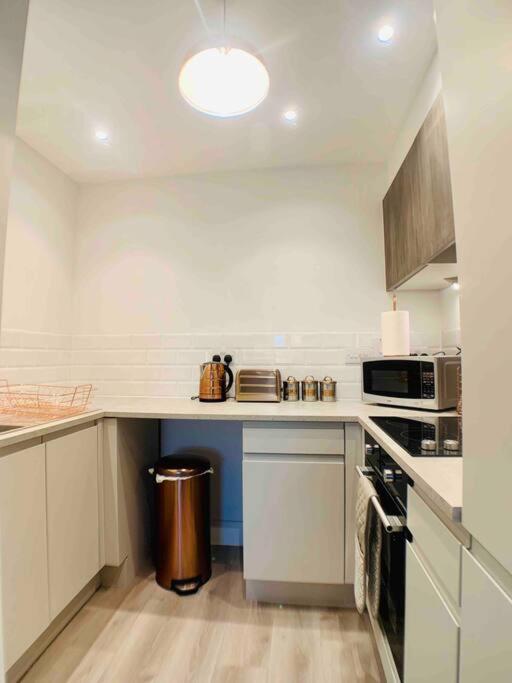 Lovely Central Bournemouth Flat 10 Minute To Beach Appartement Buitenkant foto